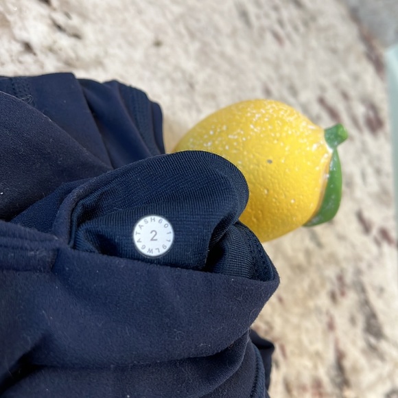 Lululemon Sz 2 Align Jogger Crop *23" in True Navy Nulu Material Size 2 - Picture 14 of 15